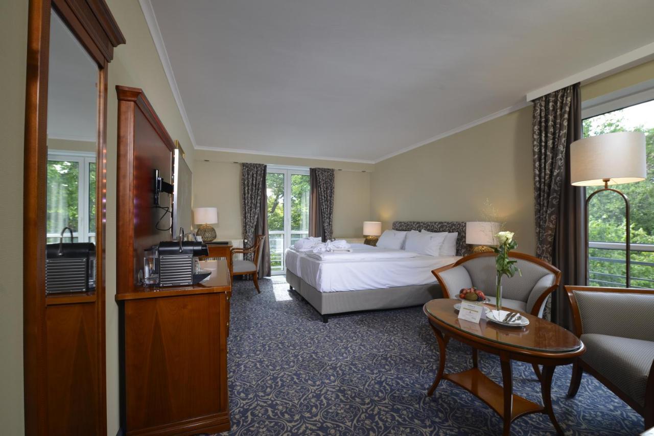 Hotel Caroline Mathilde Τσέλε Εξωτερικό φωτογραφία